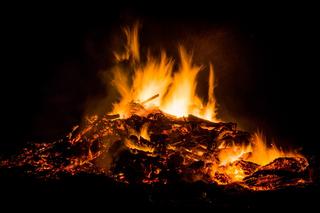 easter-fire-384602_960_720.jpg