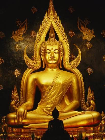 phra-phuttha-chinnarat-buddha-inside-wat-phra-sri-rattana-mahathat_u-l-p9c7tf0.jpg